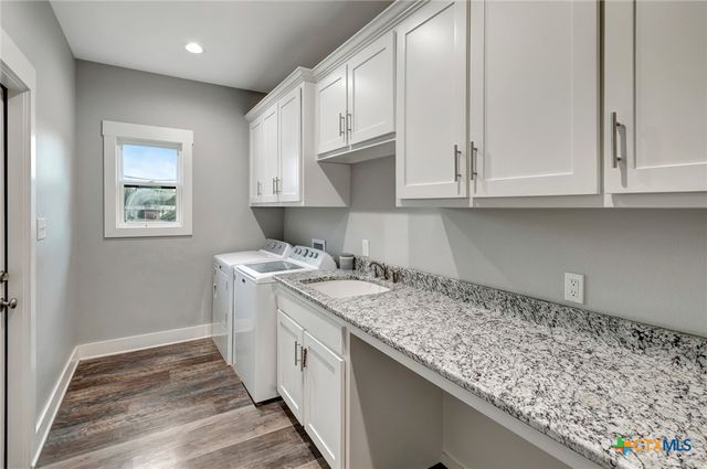 201 Stone Oak Drive, Inez, TX 77968