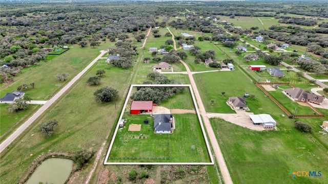 201 Stone Oak Drive, Inez, TX 77968