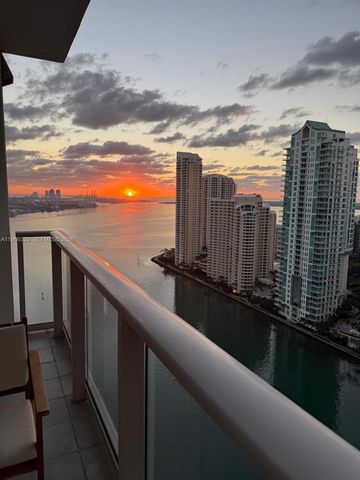 300 S Biscayne Blvd T-2806, Miami, FL 33131