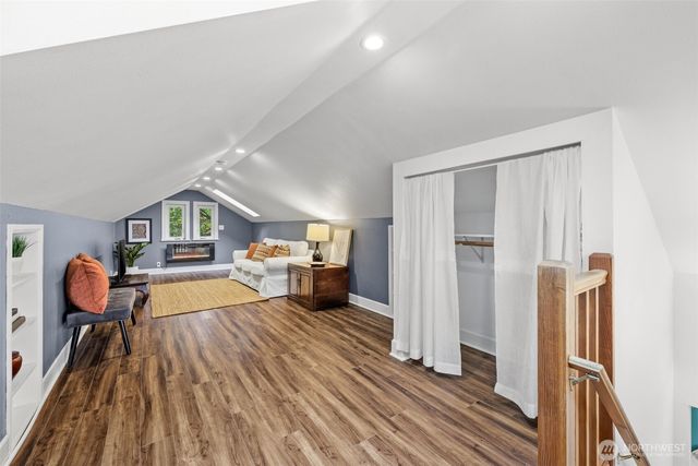 902 22nd Avenue, Seattle, WA 98122