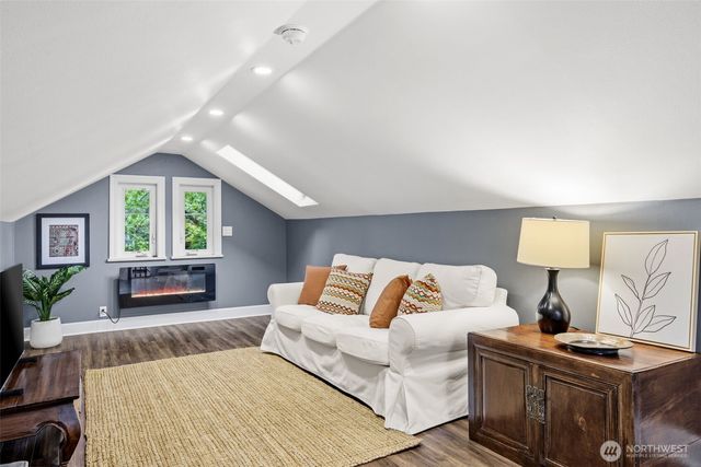 902 22nd Avenue, Seattle, WA 98122