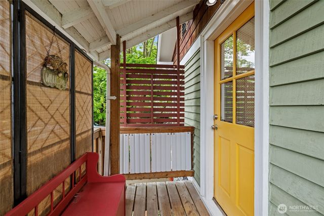 902 22nd Avenue, Seattle, WA 98122