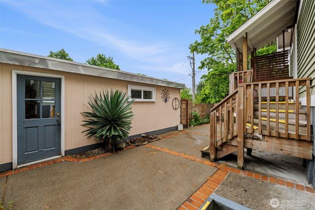 902 22nd Avenue, Seattle, WA 98122