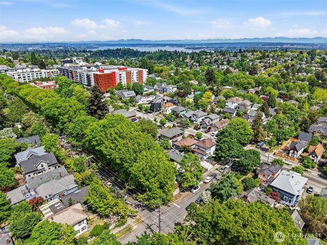 902 22nd Avenue, Seattle, WA 98122