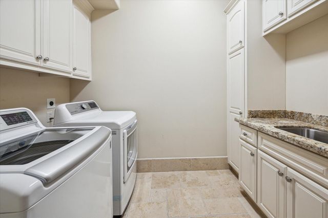 1110 Longmont Place Court, Houston, TX 77056