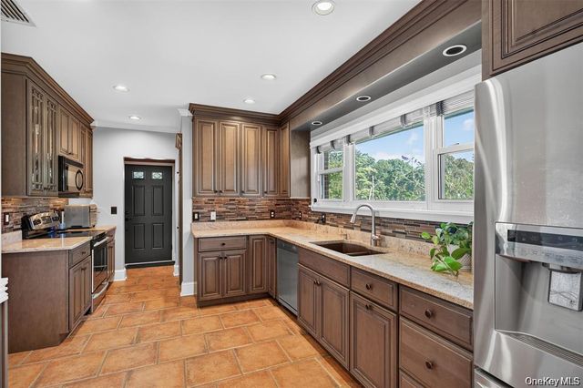 73 Balmville Road, Newburgh, NY 12550