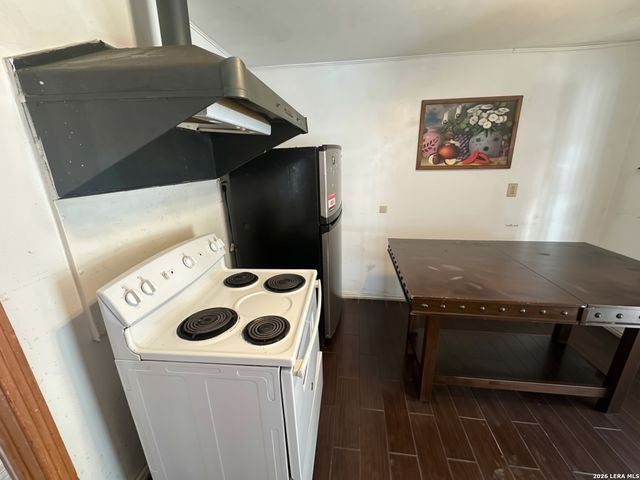 550 Gulf, San Antonio, TX 78202