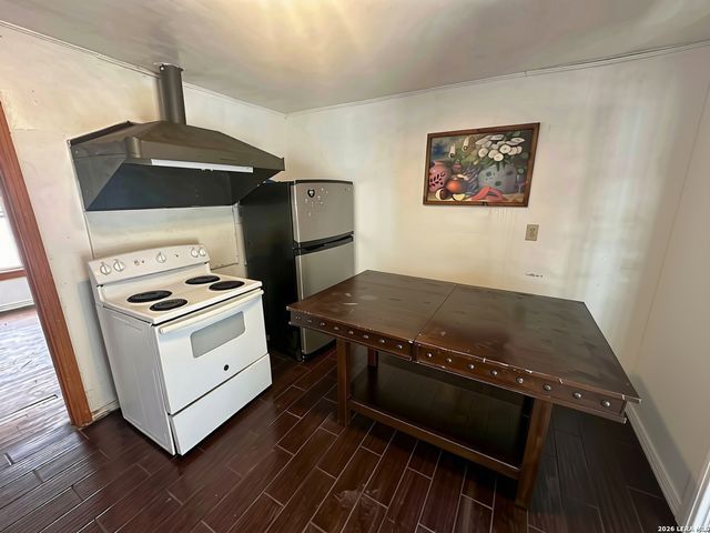550 Gulf, San Antonio, TX 78202
