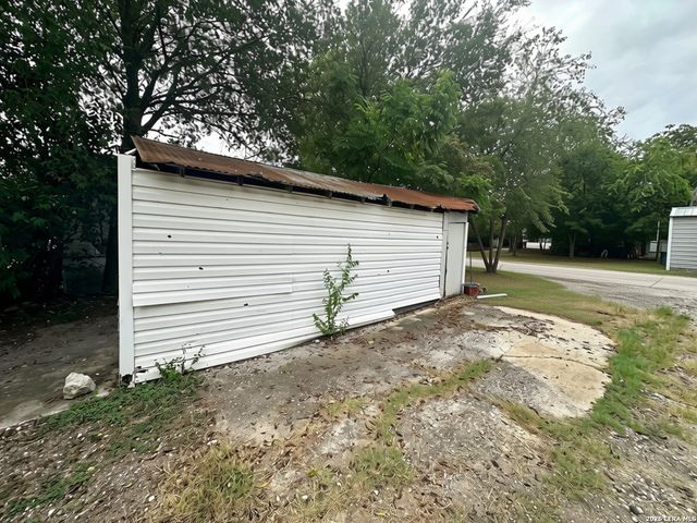 550 Gulf, San Antonio, TX 78202