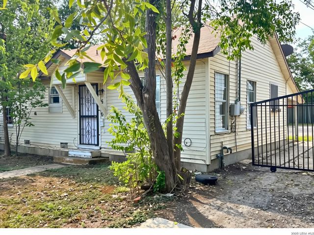 550 Gulf, San Antonio, TX 78202