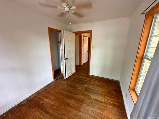 550 Gulf, San Antonio, TX 78202