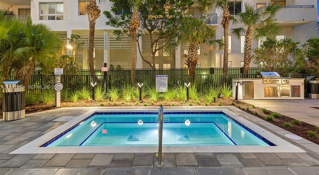 740 N Dixie Hwy A4, West Palm Beach, FL 33401