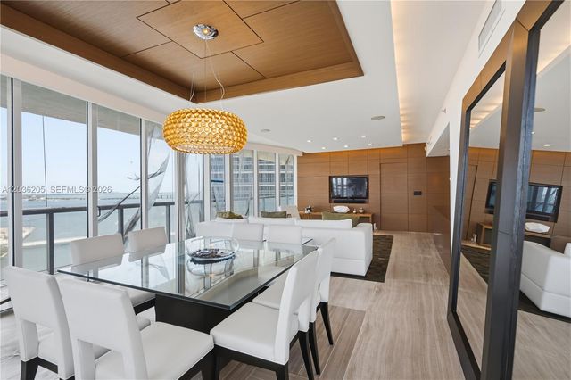 465 Brickell Ave 2101, Miami, FL 33131