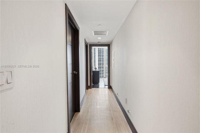 465 Brickell Ave 2101, Miami, FL 33131