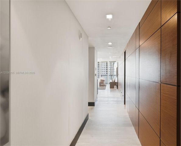 465 Brickell Ave 2101, Miami, FL 33131