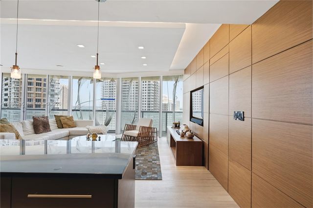 465 Brickell Ave 2101, Miami, FL 33131