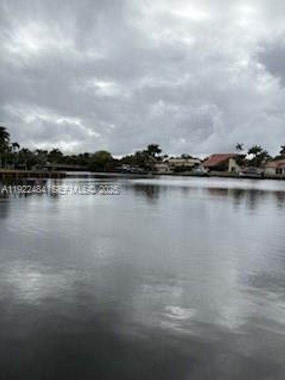 2101 Atlantic Shores Blvd 412, Hallandale Beach, FL 33009