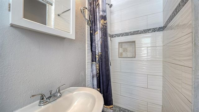 1004 27TH AVENUE W, Bradenton, FL 34205