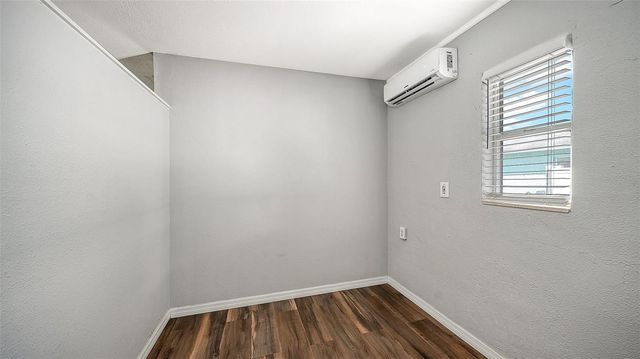 1004 27TH AVENUE W, Bradenton, FL 34205