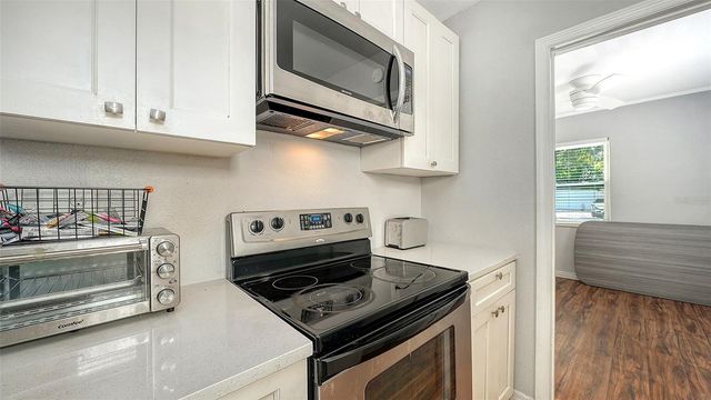 1004 27TH AVENUE W, Bradenton, FL 34205