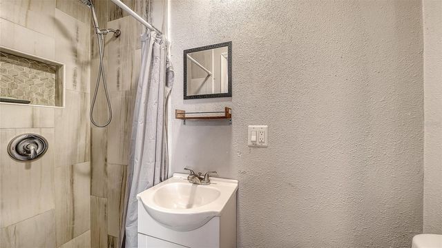 1004 27TH AVENUE W, Bradenton, FL 34205