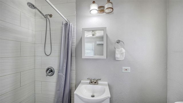 1004 27TH AVENUE W, Bradenton, FL 34205