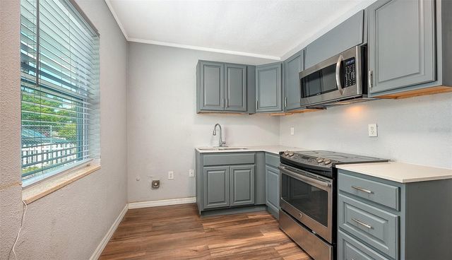 1004 27TH AVENUE W, Bradenton, FL 34205