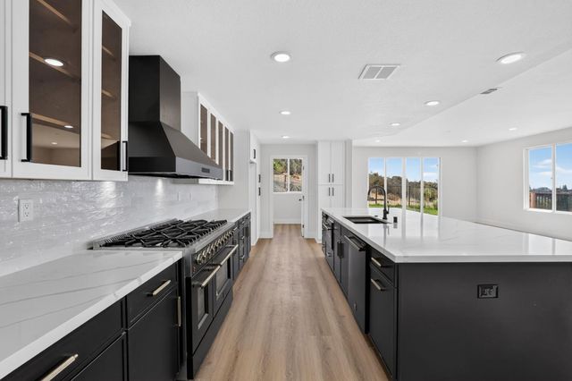 3616 Mallorca Ct, Cameron Park, CA 95682