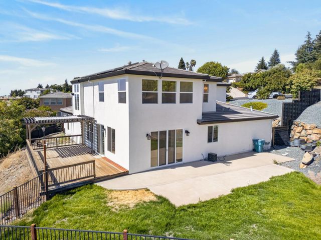 3616 Mallorca Ct, Cameron Park, CA 95682