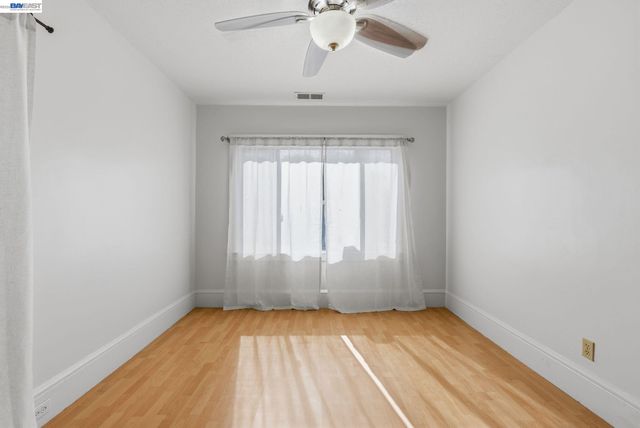 1839 Commerce Way, Oakland, CA 94606