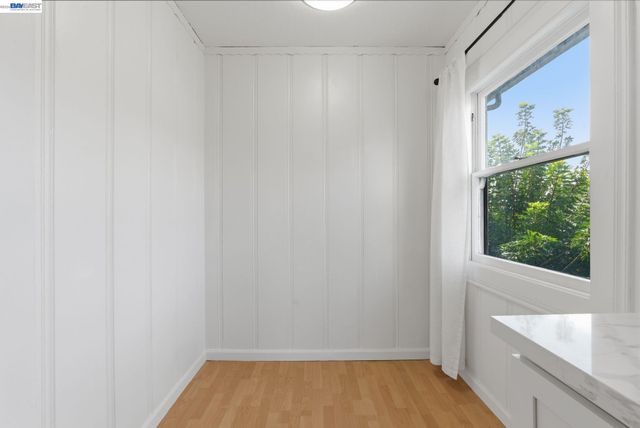 1839 Commerce Way, Oakland, CA 94606