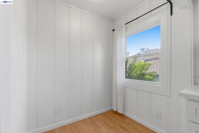 1839 Commerce Way, Oakland, CA 94606