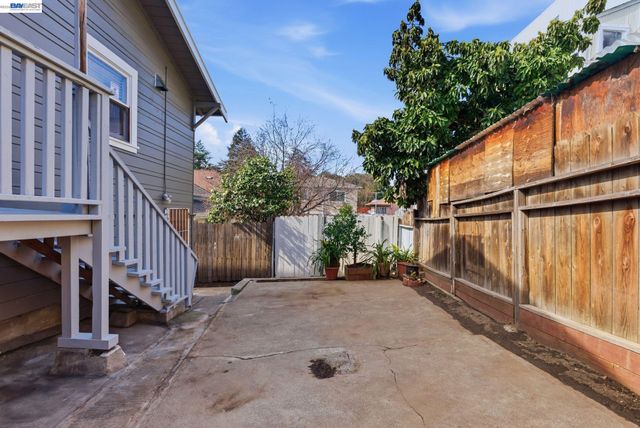 1839 Commerce Way, Oakland, CA 94606