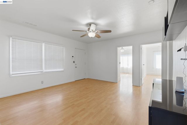 1839 Commerce Way, Oakland, CA 94606