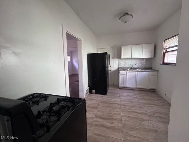 11606 Shadeland Avenue, Cleveland, OH 44108