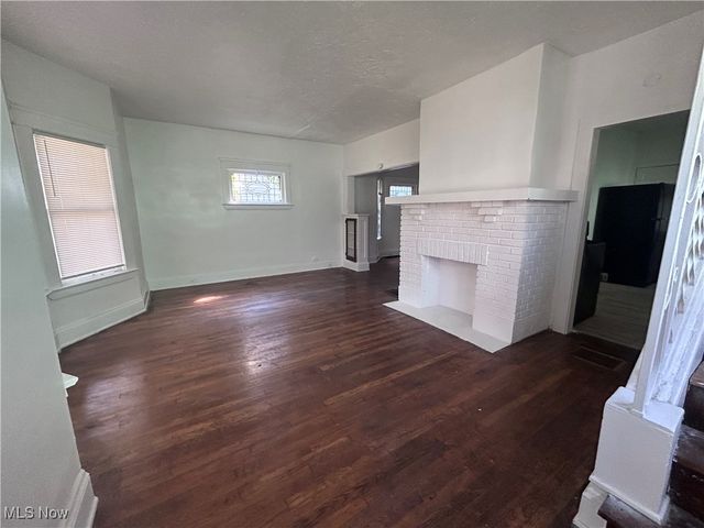 11606 Shadeland Avenue, Cleveland, OH 44108