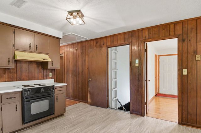 453 Gary Hills Dr, Clarksville, TN 37043