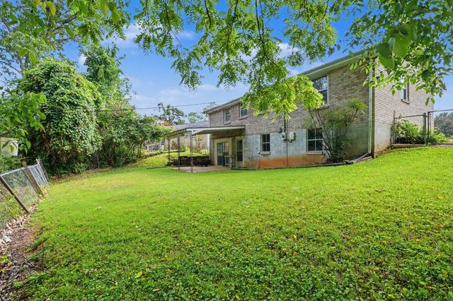 453 Gary Hills Dr, Clarksville, TN 37043