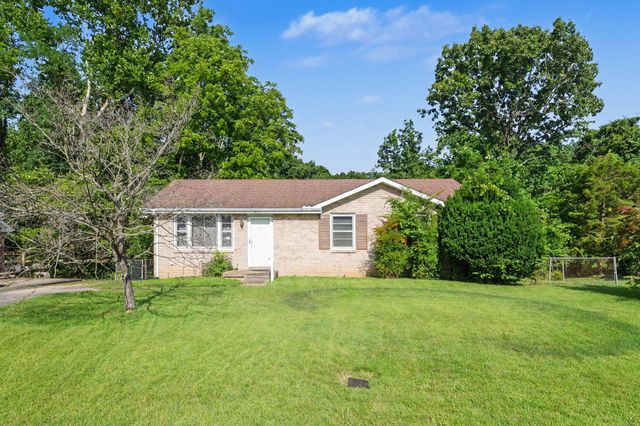 453 Gary Hills Dr, Clarksville, TN 37043