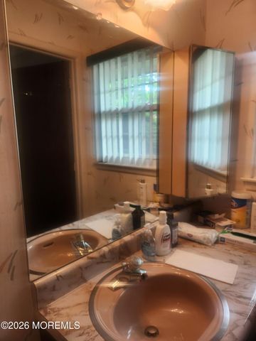 5B Edinburgh Lane, Manchester, NJ 08759