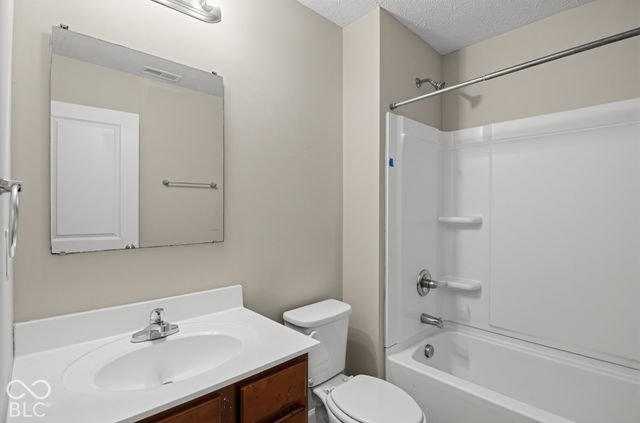 2729 Pointe Harbor Drive, Indianapolis, IN 46229