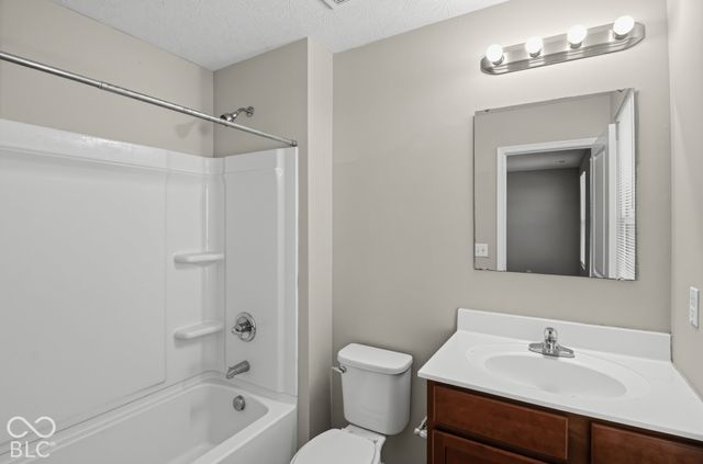 2729 Pointe Harbor Drive, Indianapolis, IN 46229