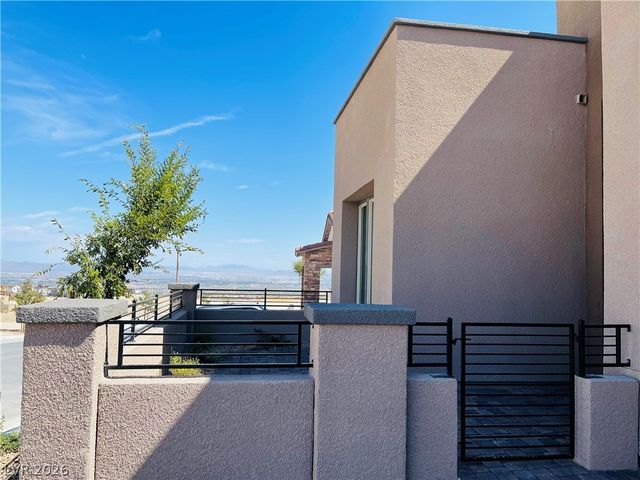 11725 Falcon Gorge Avenue, Las Vegas, NV 89138