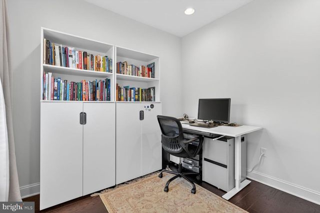 307 UPTON CT N, Arlington, VA 22203