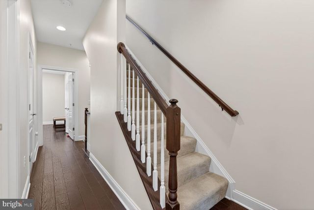 307 UPTON CT N, Arlington, VA 22203