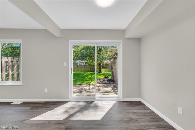 26613 N Park Boulevard, Olmsted Falls, OH 44138