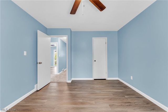 26613 N Park Boulevard, Olmsted Falls, OH 44138