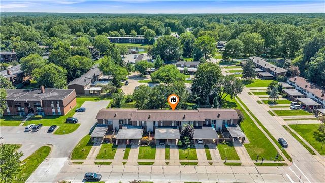 26613 N Park Boulevard, Olmsted Falls, OH 44138