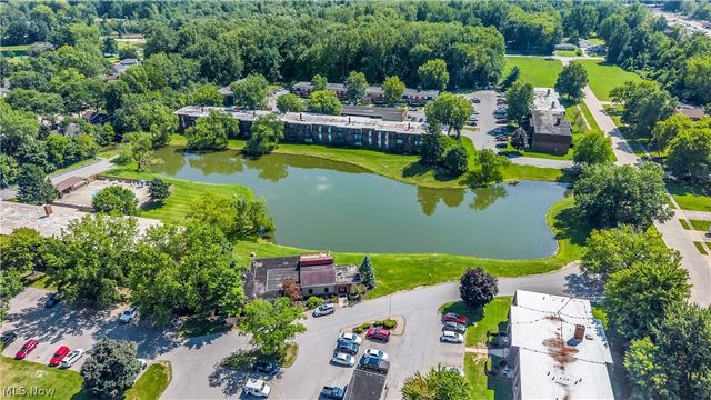 26613 N Park Boulevard, Olmsted Falls, OH 44138