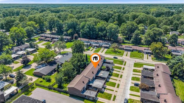 26613 N Park Boulevard, Olmsted Falls, OH 44138